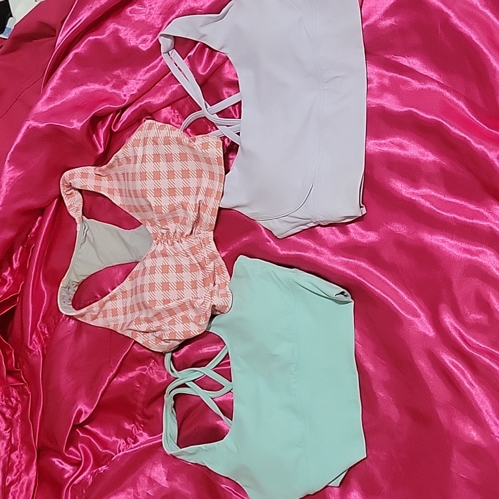 SPORTS BRAS